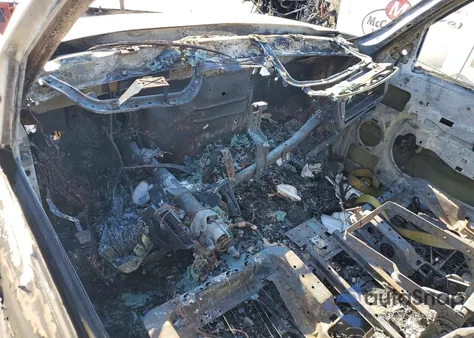 2003 Chevrolet Silverado K1500 z USA, uszkodzony, nr VIN 2GCEK19T431211326